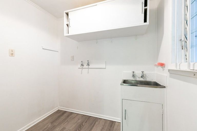 Photo of property in 17a Tawa Terrace, Tawa, Wellington, 5028