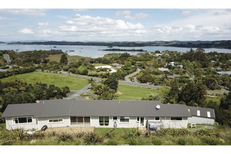 Photo of property in 204 Rangitane Road, Kerikeri, 0294