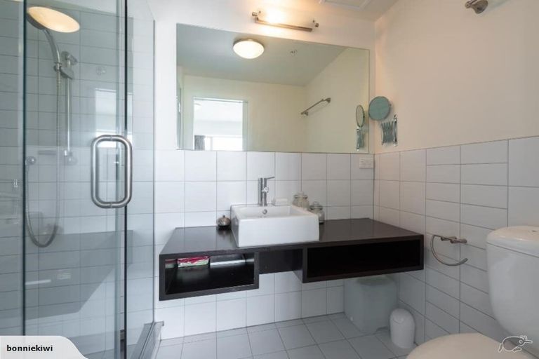 Photo of property in Sol Apartments, 21/37 Jessie Street, Te Aro, Wellington, 6011