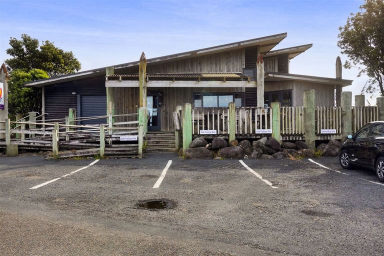 Photo of property in 38d Breakwater Road, Moturoa, New Plymouth, 4310