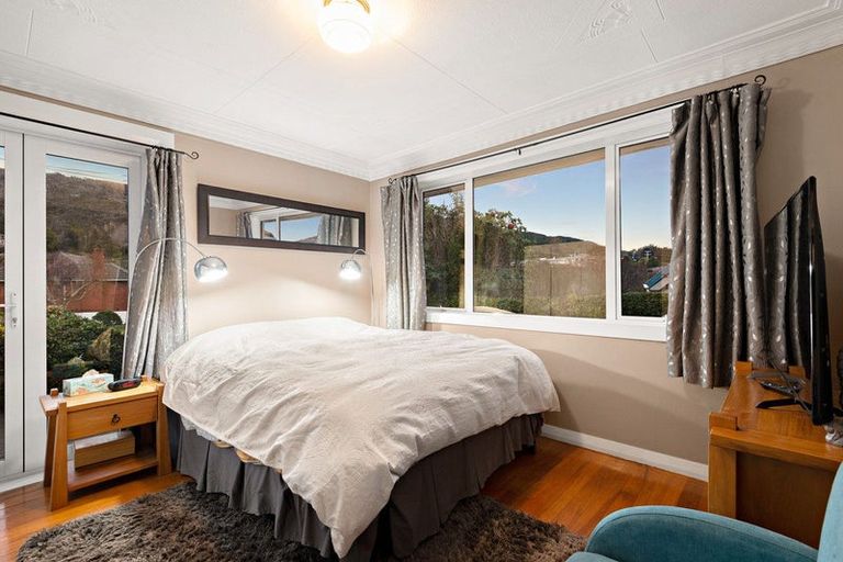 Photo of property in 132 Centennial Avenue, Helensburgh, Dunedin, 9010