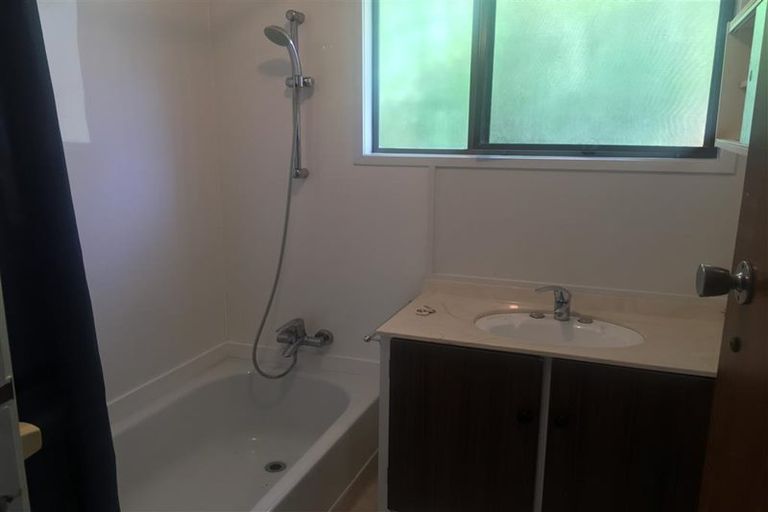 Photo of property in 25 Poplar Road, Stanmore Bay, Whangaparaoa, 0932