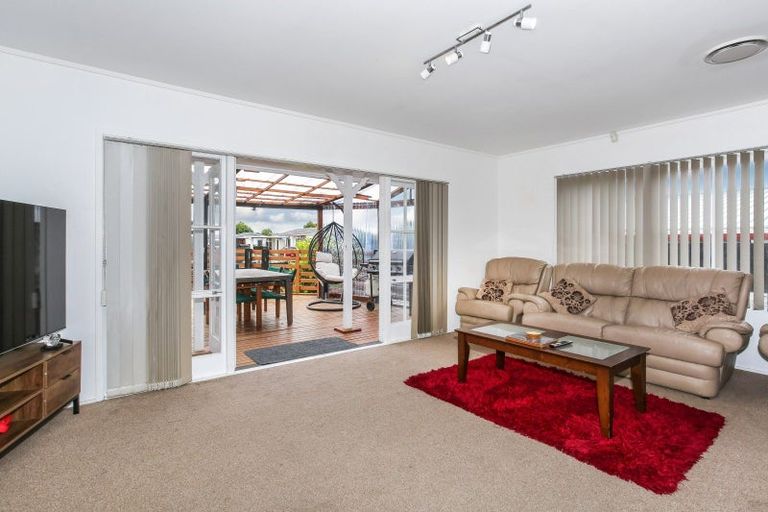 Photo of property in 32 Barnhill Crescent, Pahurehure, Papakura, 2113