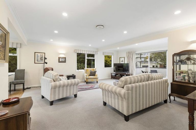 Photo of property in 13 Kowhai Street, Tawa, Wellington, 5028