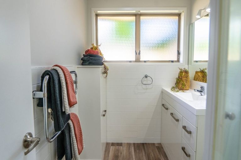 Photo of property in 1/16 Fieldstone Court, Northpark, Auckland, 2013