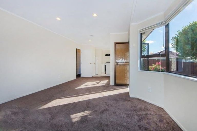 Photo of property in 8/54 Nikau Street, New Lynn, Auckland, 0600