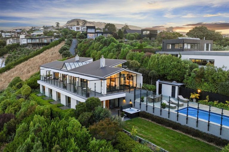 Photo of property in 134 Richmond Hill Road, Richmond Hill, Christchurch, 8081