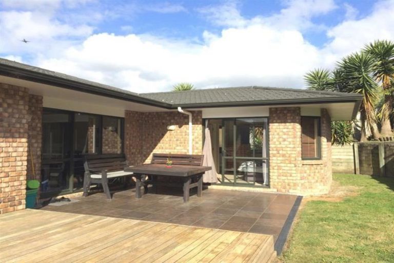 Photo of property in 15 Killeen Place, Flat Bush, Auckland, 2019