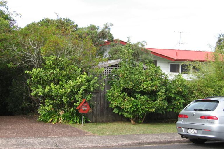 Photo of property in 28 Reynolds Place, Torbay, Auckland, 0630