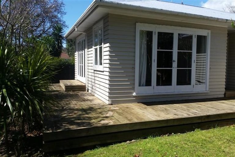 Photo of property in 1/43 Belt Road, Moturoa, New Plymouth, 4310