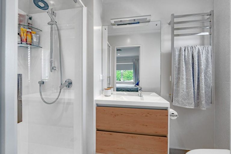 Photo of property in 9 Millstone Lane, Henderson, Auckland, 0612