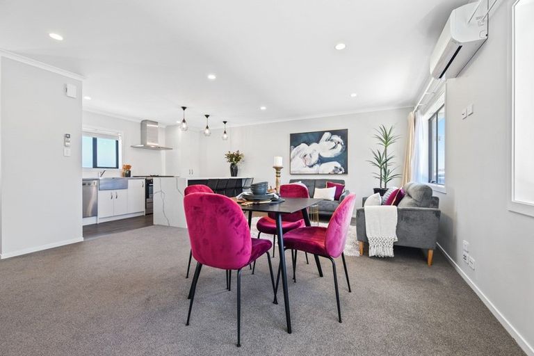 Photo of property in 2/15 Cook Street, Hamilton East, Hamilton, 3216