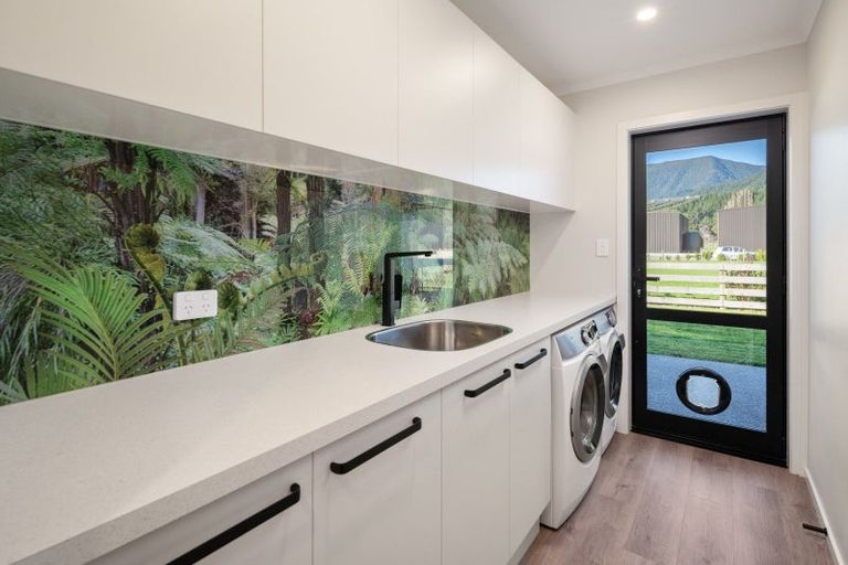 Photo of property in Koromiko Airpark, 4 Sirocco Place, Koromiko, Blenheim, 7273