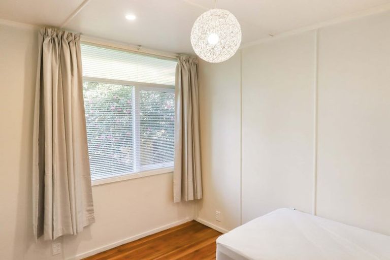 Photo of property in 5 Aorangi Road, Paraparaumu, 5032