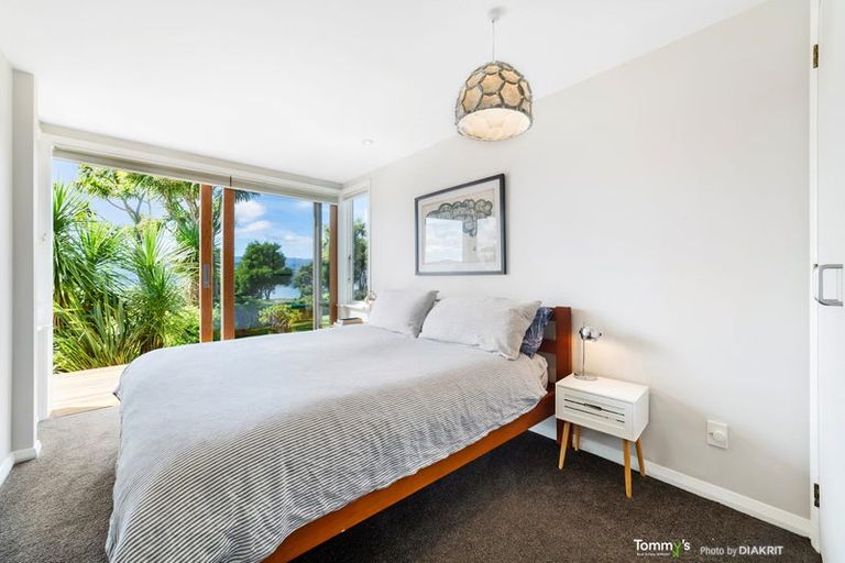 Photo of property in 27 Beacon Hill Road, Strathmore Park, Wellington, 6022