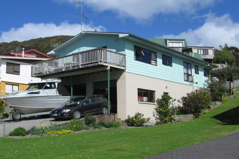 Photo of property in 25 Rewa Place, Russell, 0202