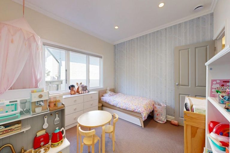 Photo of property in 205 Barnard Street, Wadestown, Wellington, 6012