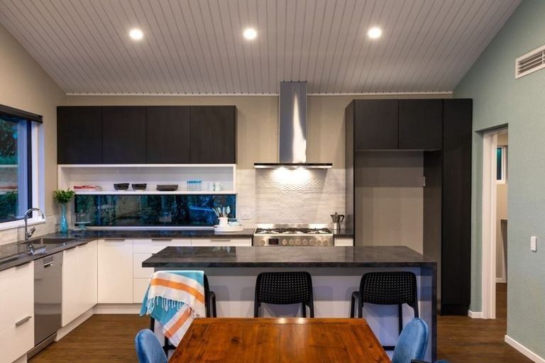 Photo of property in 89 Avonhead Road, Avonhead, Christchurch, 8042