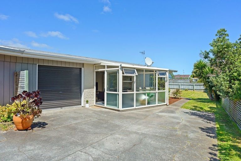 Photo of property in 30a Toru Road, Paraparaumu Beach, Paraparaumu, 5032