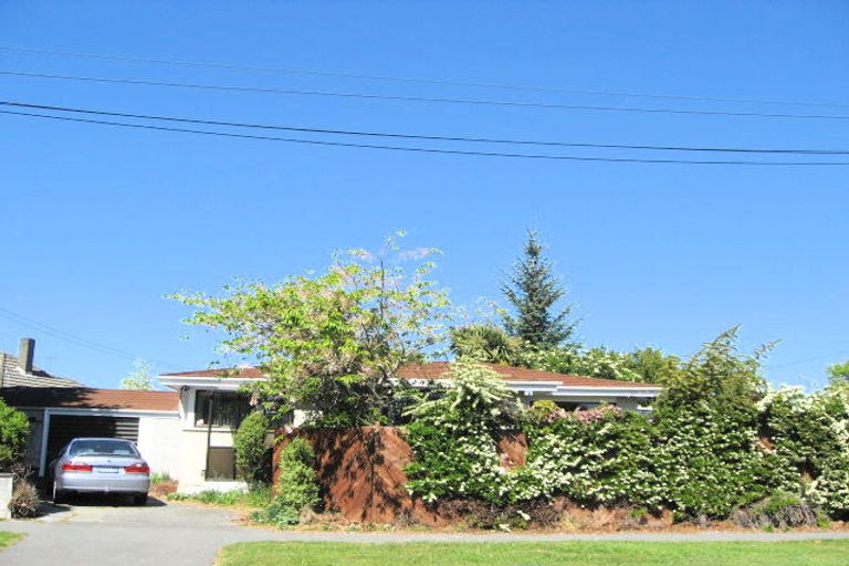 Photo of property in 1 Guildford Street, Burnside, Christchurch, 8053