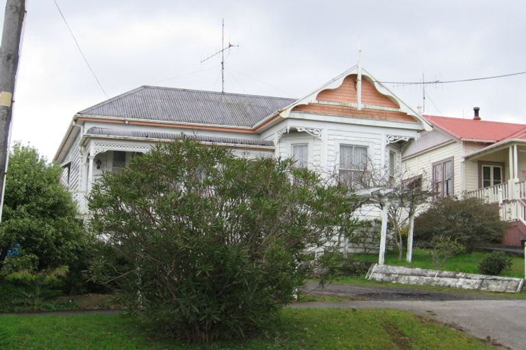 Photo of property in 5 Porter Crescent, Helensville, 0800