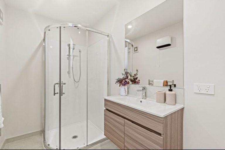 Photo of property in 35b Wrights Road, Addington, Christchurch, 8024