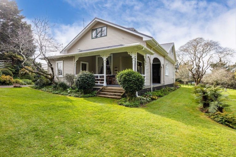 Photo of property in 1 Kahikatea Street, Inglewood, 4330