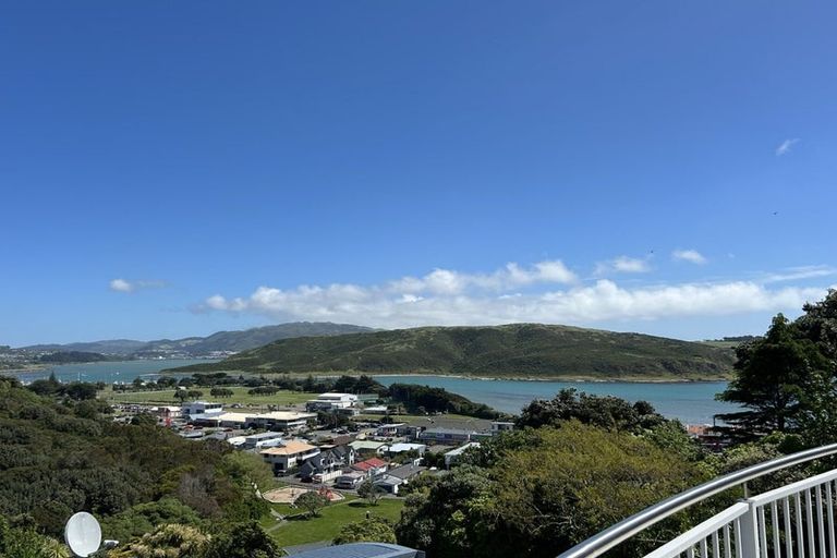 Photo of property in 59a Mana View Road, Paremata, Porirua, 5026