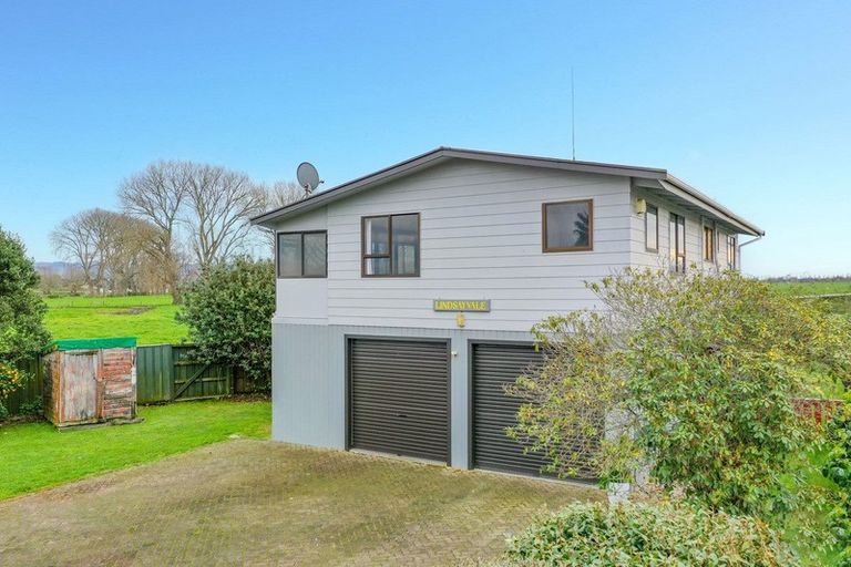 Photo of property in 18 Tawhara Place, Edgecumbe, 3120