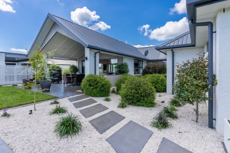 Photo of property in 25 Mike Smith Drive, Cambridge, 3434