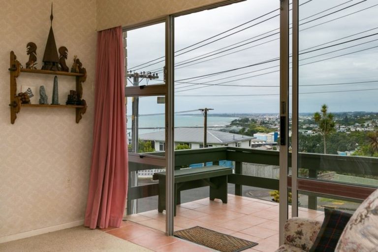 Photo of property in 3 Findlay Street, Moturoa, New Plymouth, 4310