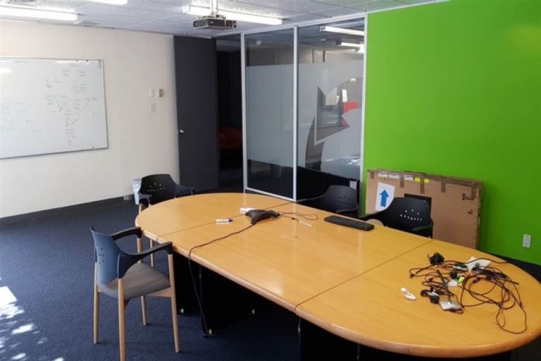 Photo of property in 20 Raroa Road, Kelburn, Wellington, 6012