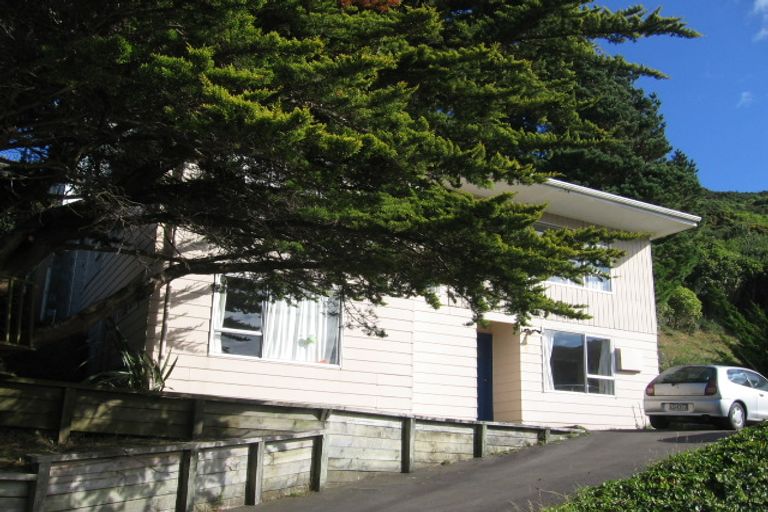 Photo of property in 2/102 Allington Road, Karori, Wellington, 6012