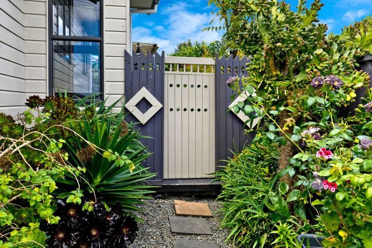 Photo of property in 1a James Laurie Street, Henderson, Auckland, 0612