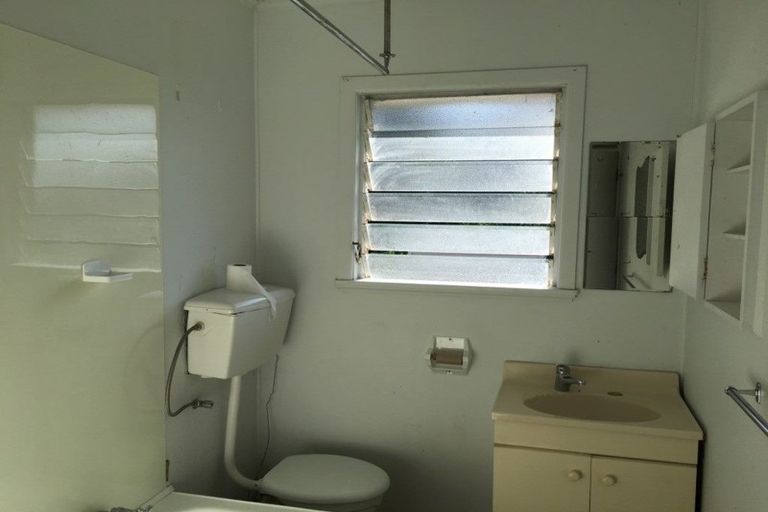 Photo of property in 1/171 Shakespeare Road, Milford, Auckland, 0620