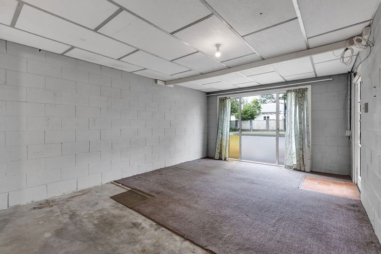 Photo of property in 1/2 Selwyn Street, Lower Vogeltown, New Plymouth, 4310