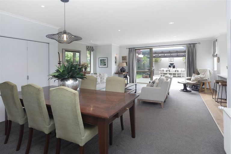 Photo of property in 135a Avonhead Road, Avonhead, Christchurch, 8042