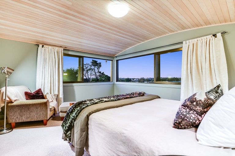 Photo of property in 145 Lake Crescent, Hamilton Lake, Hamilton, 3204