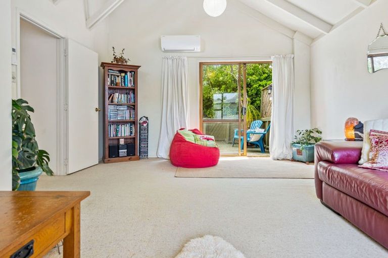 Photo of property in 2/62 Waiau Street, Torbay, Auckland, 0630