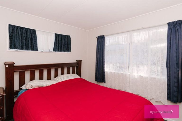 Photo of property in 37 Rhodes Drive, Kelvin Grove, Palmerston North, 4414
