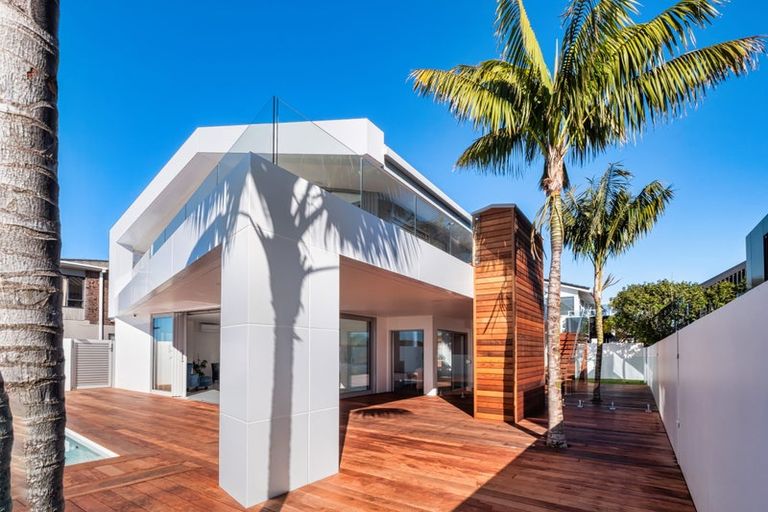 Photo of property in 88 Marine Parade, Mount Maunganui, 3116