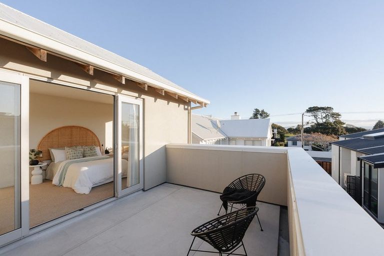 Photo of property in 215b Oceanbeach Road, Mount Maunganui, 3116