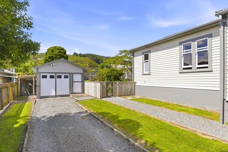 Photo of property in 42 Hinemoa Street, Paraparaumu, 5032