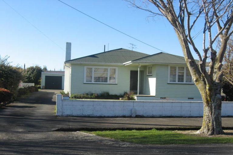 Photo of property in 6 Costley Street, Carterton, 5713