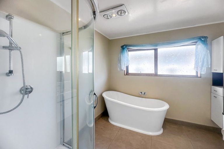 Photo of property in 6 Davita Place, Farm Cove, Auckland, 2012