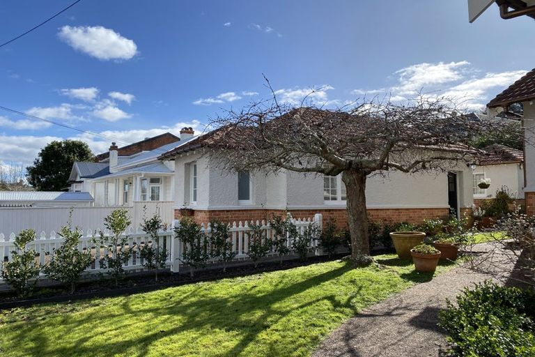Photo of property in 7 Rattray Street, Devonport, Auckland, 0624