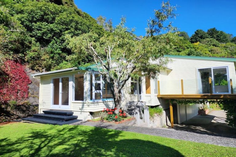 Photo of property in 3 Arden Way, Wilton, Wellington, 6012