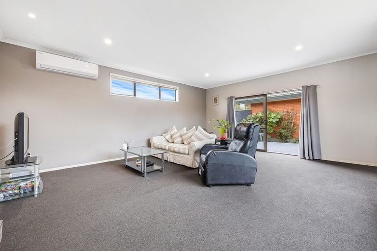 Photo of property in 97 Winters Road, Redwood, Christchurch, 8051