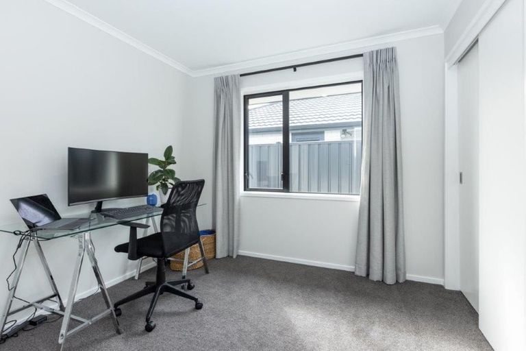 Photo of property in 15 Hikawera Drive, Frimley, Hastings, 4120