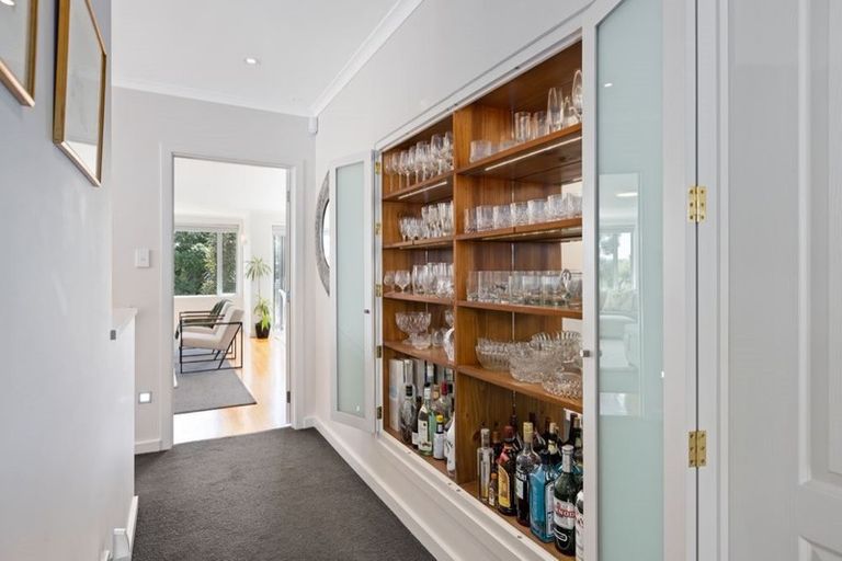 Photo of property in 105 Kowhai Road, Mairangi Bay, Auckland, 0630